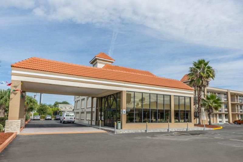 Quality Inn & Suites Kissimmee By The Lake Four Corners Exteriör bild
